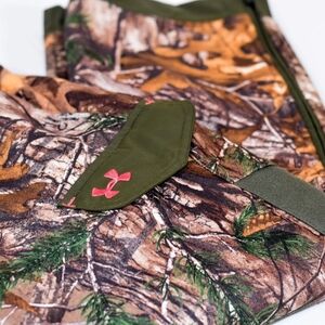 NWOT- Under Armour Women's Cold Gear Storm1 RealTree Camo Hunting Pants Size XL